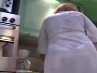 Ma belle-mère en la cuisine tôt matin hotmoza: cochon film 11 | xhamster