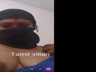 Тамільська тітонька показ її smashing тіло танцююча