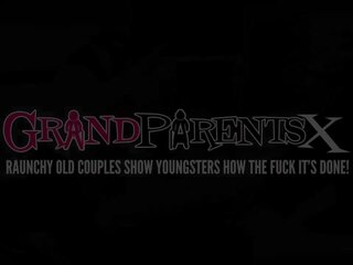 रिच और पुराना शिक्षण घटिया स्टूडेंट द्वारा grandparentsx: आउटडोर ब्लोजॉब सेक्स क्लिप