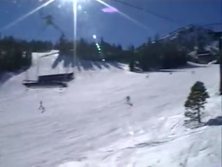 Provokatif si rambut coklat fucked keras 1 jam shortly thereafter snowboarding