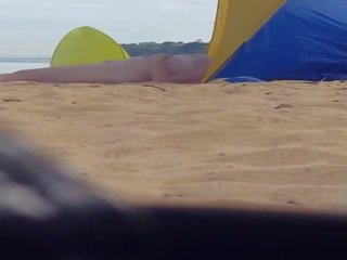 Erotický milfka spied na pláž (please komentár)